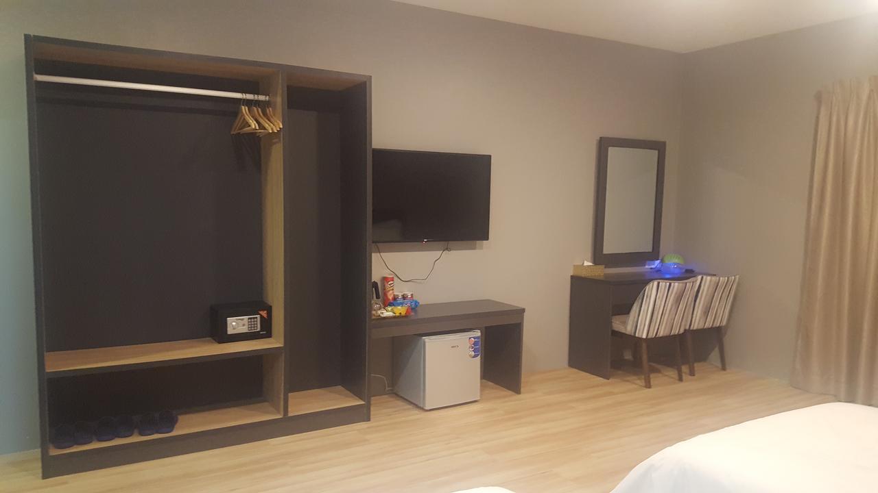 Royal Boutique Hotel Сиханоуквил Стая снимка